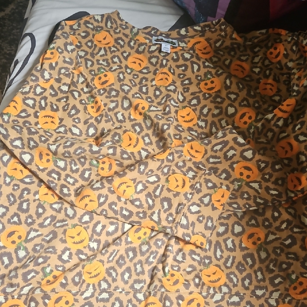 Pumpkins & Potions Halloween Leopard Print Top